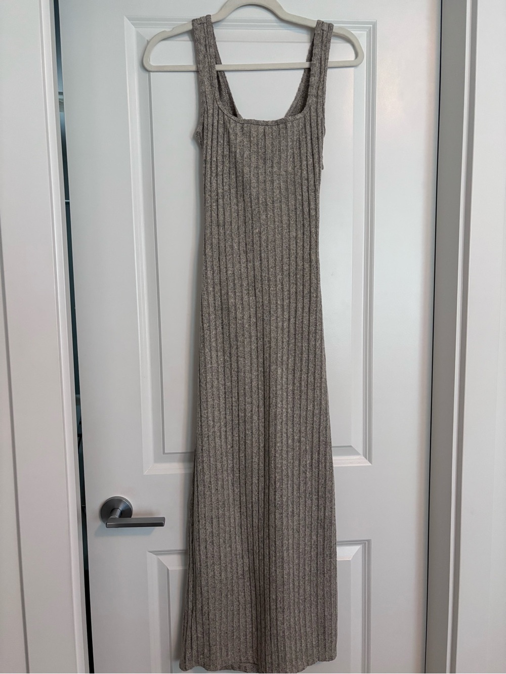 HALARA Ribbed Tank Midi Dress in Taupe Heather